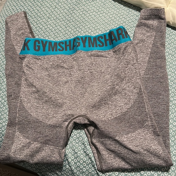 Seamless gymshark leggings - Picture 2 of 3